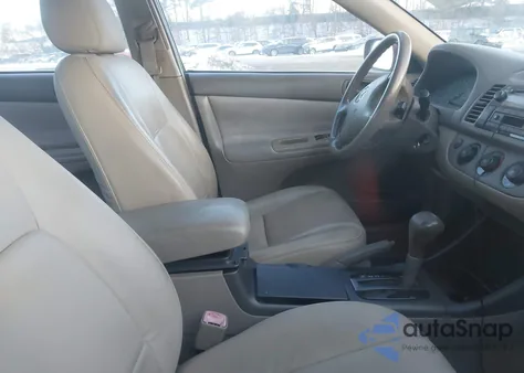 2004 Toyota Camry Le из США, поврежденный, VIN 4T1BE32K14U334171